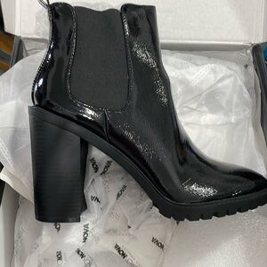 Fashion Nova City Street Booties Klaire Black Patent NIB unworn size 9